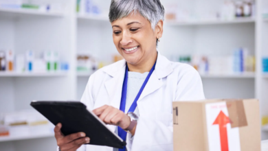 How a Clinical Sourcing Guide Helps Improve Compliance and Risk Management in Drug Manufacturing